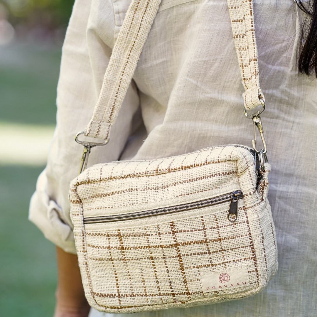 Pai Handbag with 2 zips | Detachable Strap | Vegan Bag